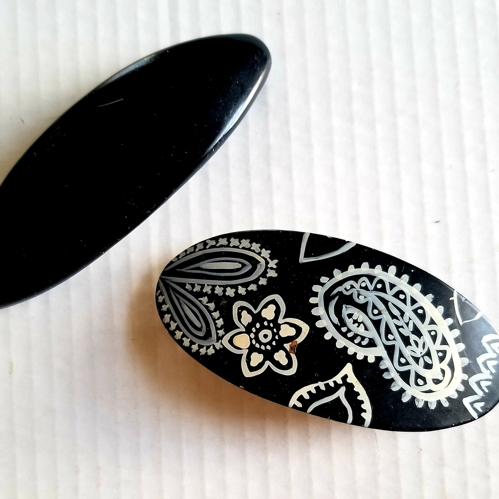 2 Vtg Hair Clips - Black/White Paisley Bananda Handpainted Wood; Black Plastic
